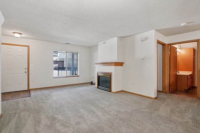 Photo - Promenade Oaks