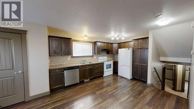 Photo - 11246-1175A 75a Ave