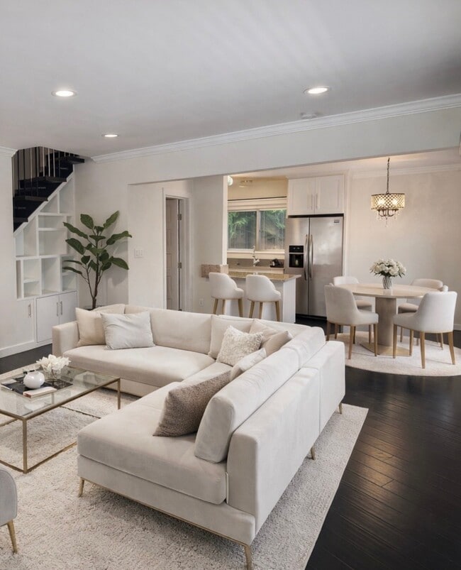 Building Photo - 1119 Sonora Ave