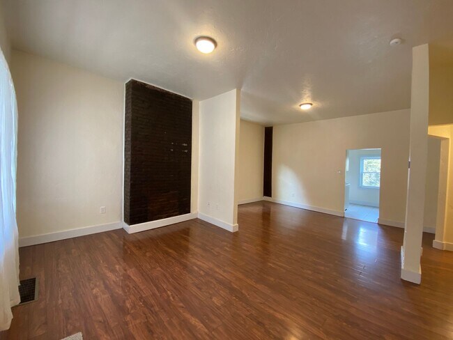 Photo - 409 Parkwood Rd