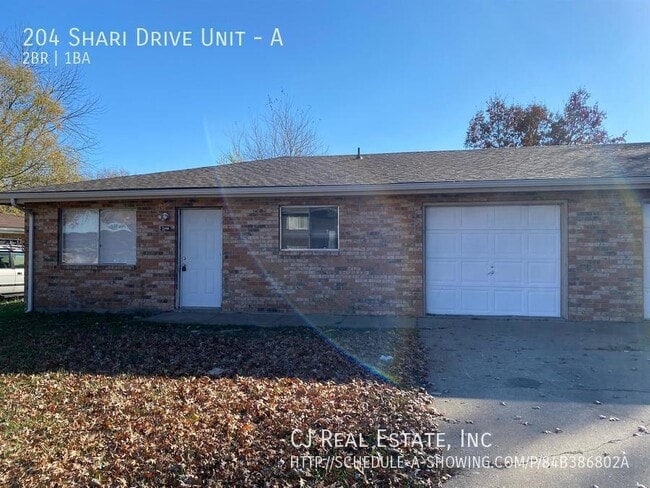 Building Photo - 204 Shari Dr Rental
