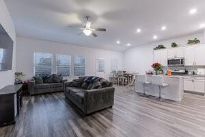 Photo - 2115 Clarion Dr