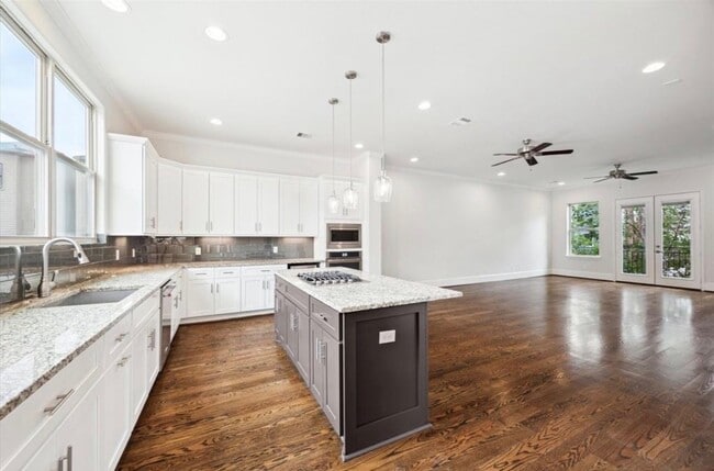 Photo - 1230 W 25th St