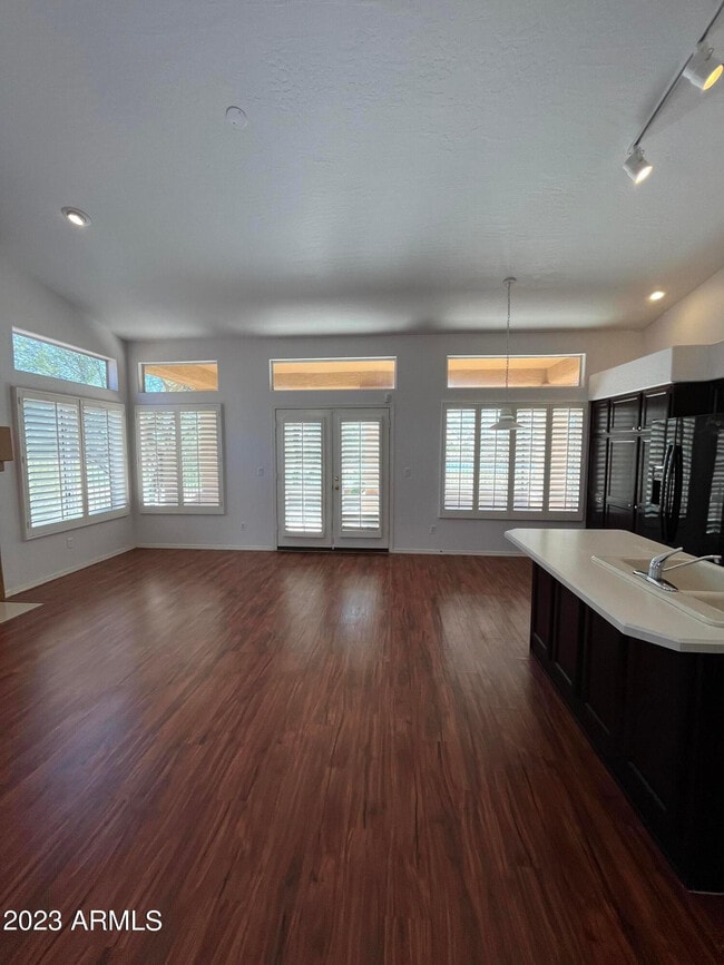 Photo - 1301 E Briarwood Terrace