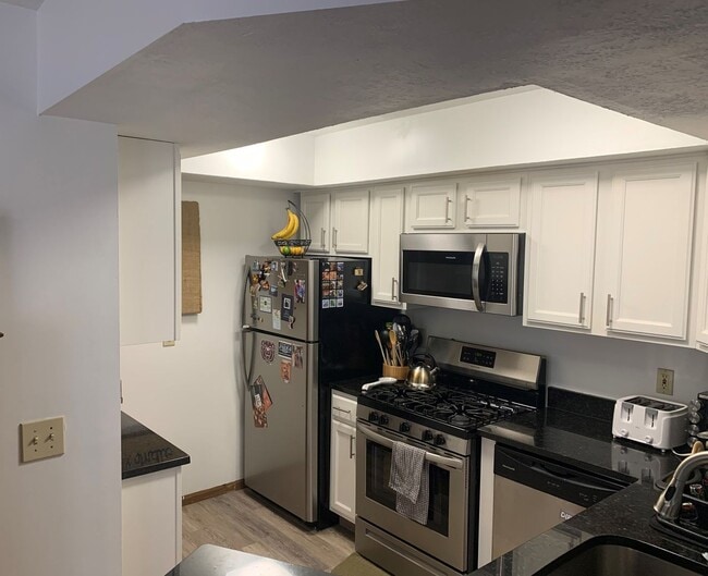 Building Photo - 1133 King Ave Unit 1135