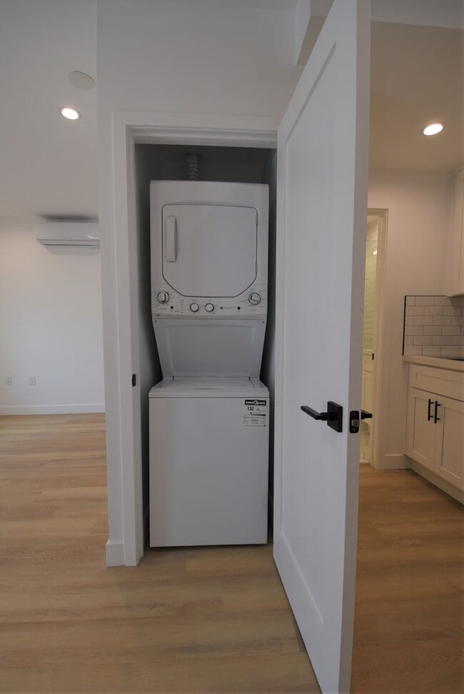 Photo - 10855 Morrison St Unit 10