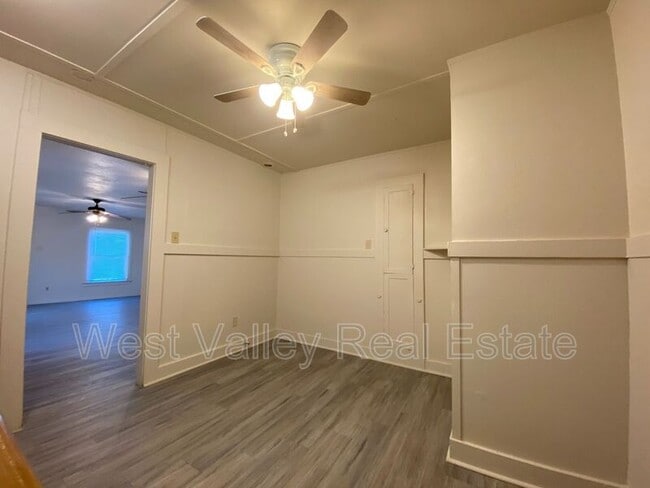 Photo - 621 Philippine St