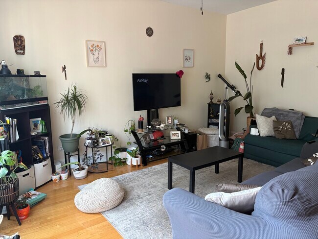 Photo - 2016 W 21st St