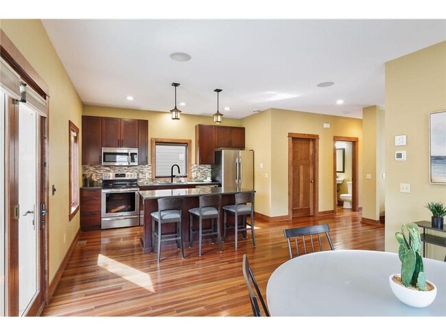 Photo - 2313 Cole Ave SE