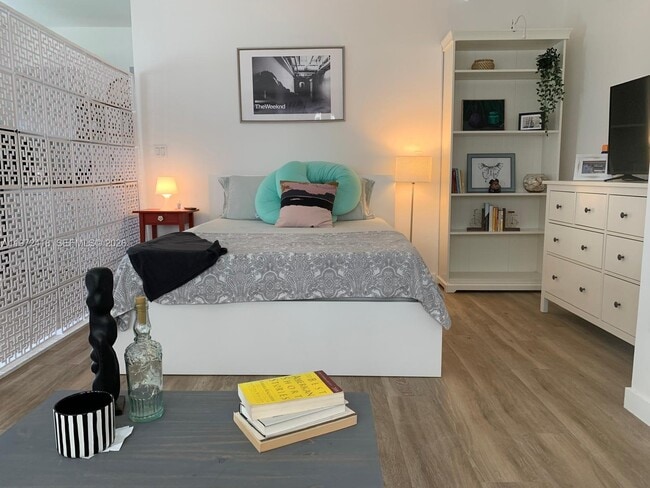 Photo - 1100 SW 126th Pl Unit 0