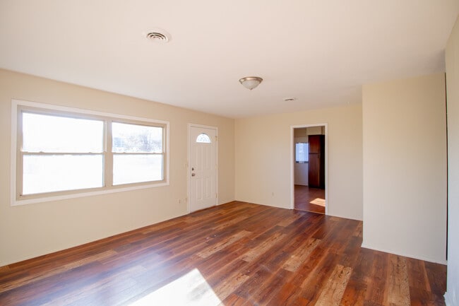 Photo - 530 W Northgate Pkwy