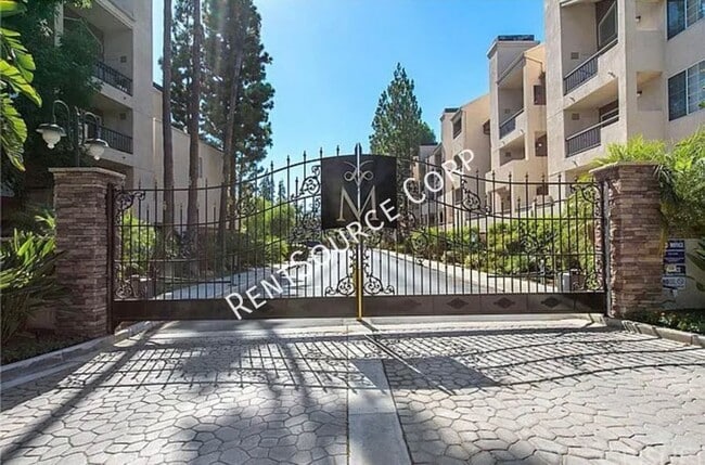 Photo - 5525 Canoga Ave Unit 123