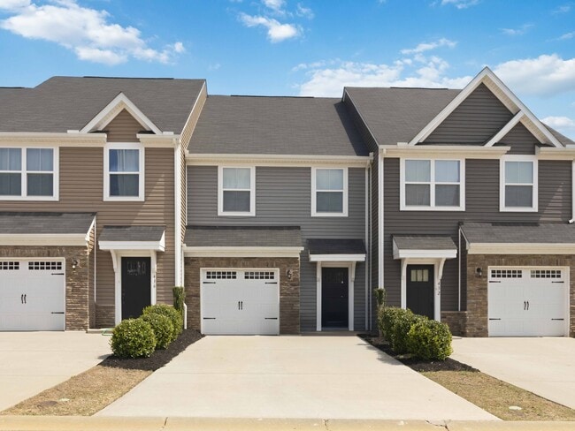 Photo - 434 Triple Crown Way