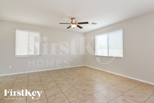 Photo - 2822 N Fair Oaks Ave