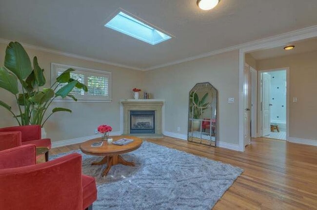 Photo - 1209 Darwin St