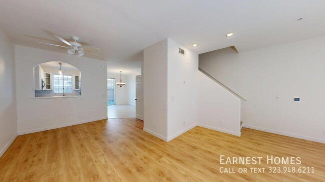Photo - 18347 Saticoy St Unit 31