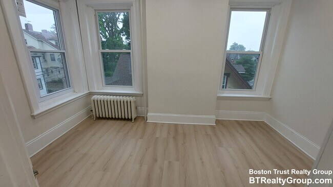 Photo - 4 Montrose St Unit 2