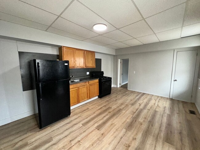 Building Photo - 37 N Franklin St Unit APT# 1