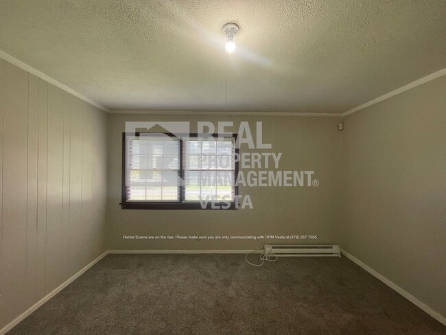 Photo - 3356 Tamplin Terrace