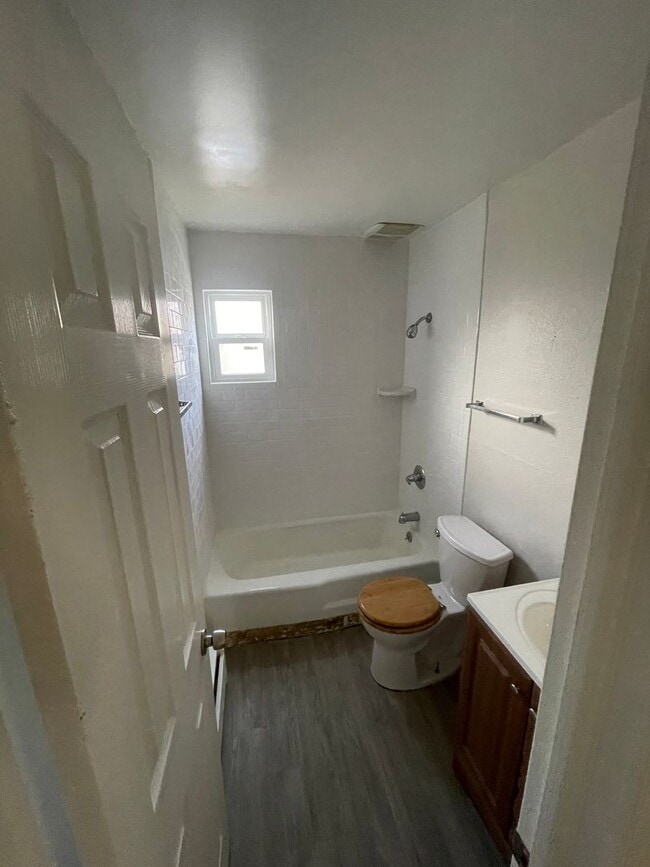 Photo - East Boulder - 2BR/1BA - AVAILABLE August 1st 2026 Unidad 3