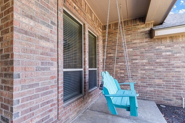 Photo - 5811 Oak Creek Drive