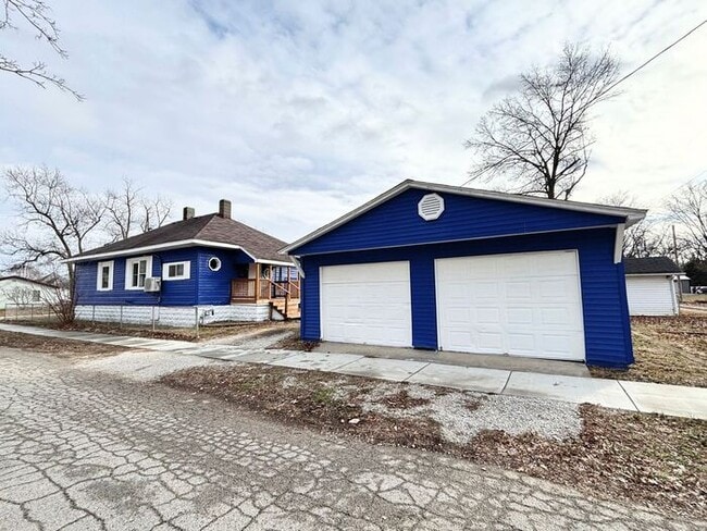 Photo - V-DAY SPECIAL!!! Move In By Feb. 14th - Get $1000 OFF Move-In Costs!!!