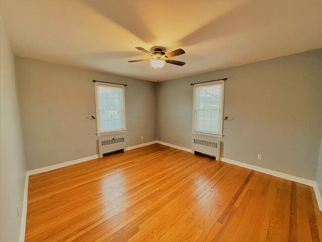 Photo - Charming Single-Family Home Great Neighborhood