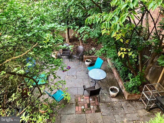 Photo - 1745 Lanier Pl NW