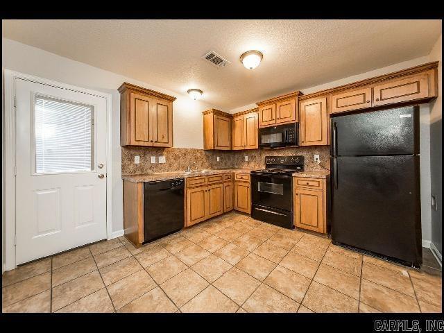 Photo - 400 E Locust St