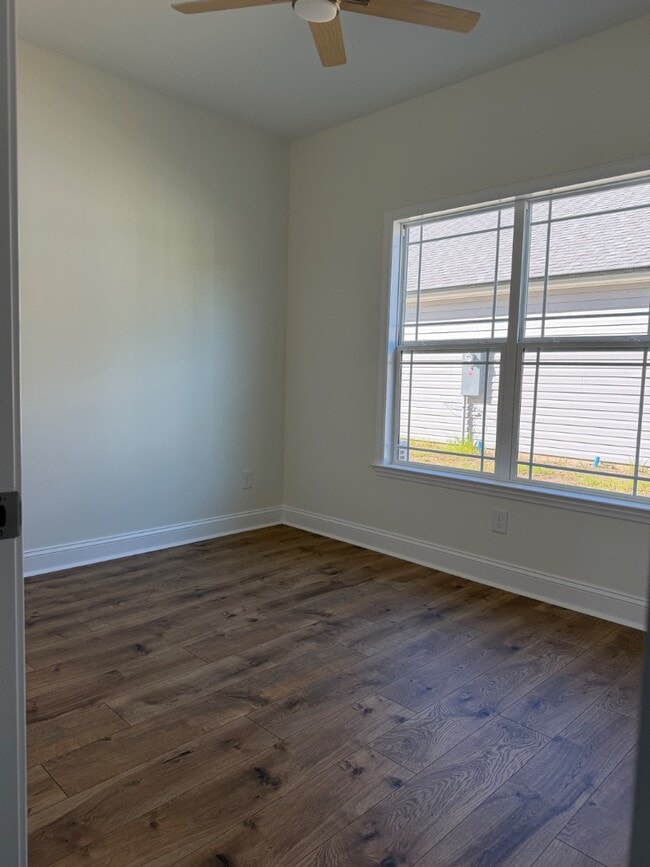 Photo - 2523 Jones St