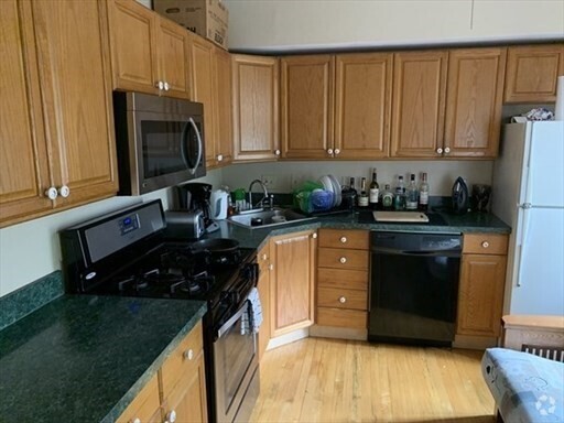 Building Photo - 203 W Fifth St Unit 1 Rental