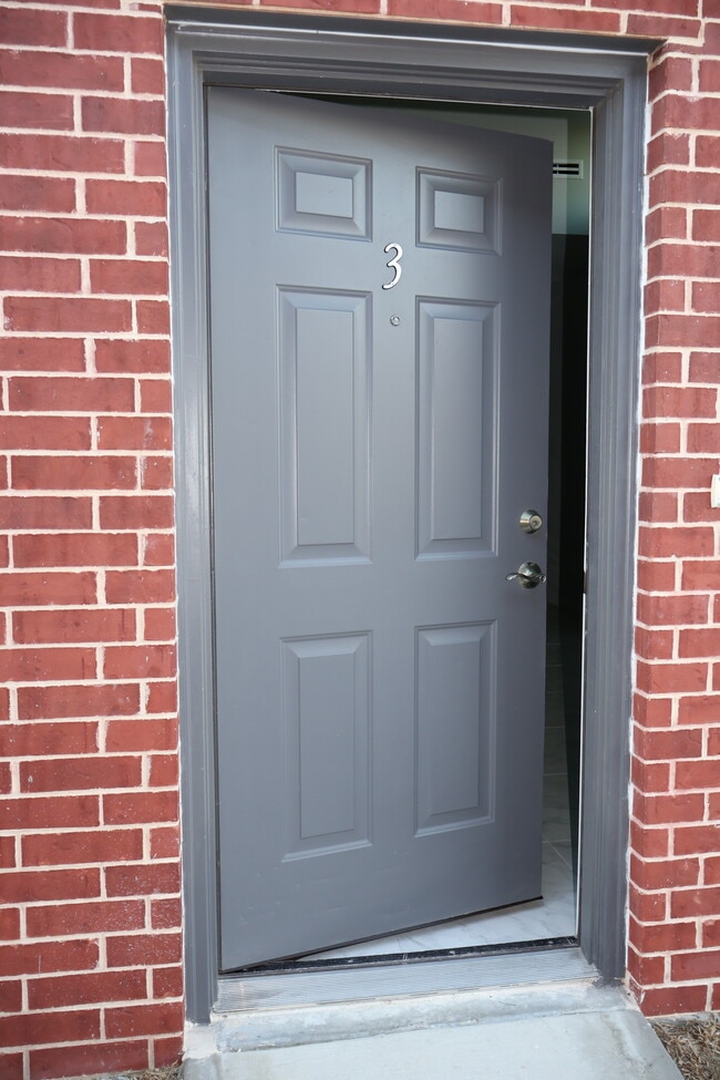 Photo - 1005 Hidden Hills St