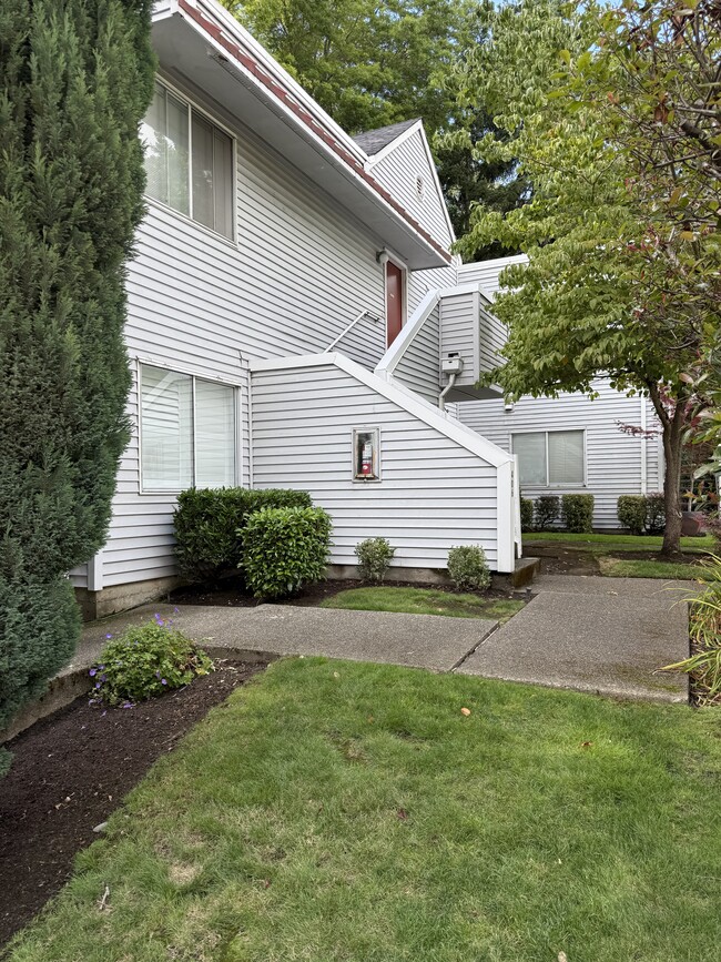 Building Photo - 406 4th Ave Unit 406 Rental