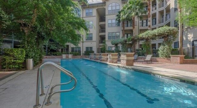 Photo - 3 Hermann Museum Cir Dr Unidad b8