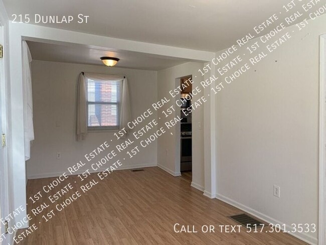 Photo - 215 Dunlap St