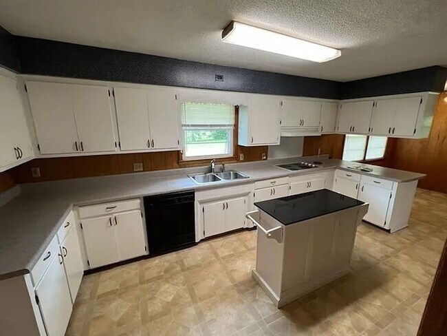 Photo - 3609 Sherwood Dr