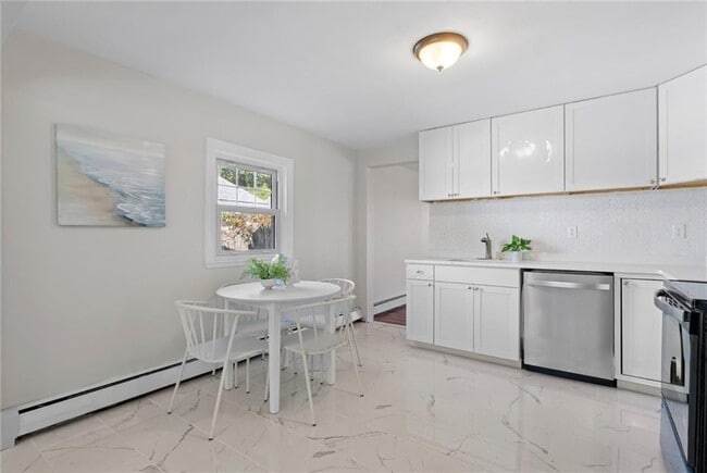 Photo - 400 Schooner Ave
