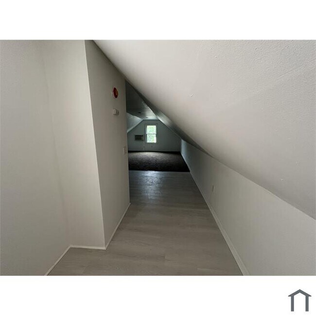 11010 Dove Ave Unit Up