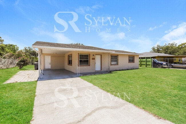 Photo - Welcome home to this 3 bedroom, 1 bathroom home