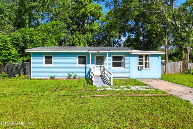 Building Photo - 355 Wildwood Ln Rental