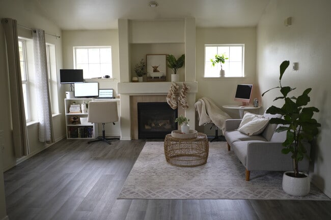 Living Room - 1787 Kennedy Pl Unit F-9