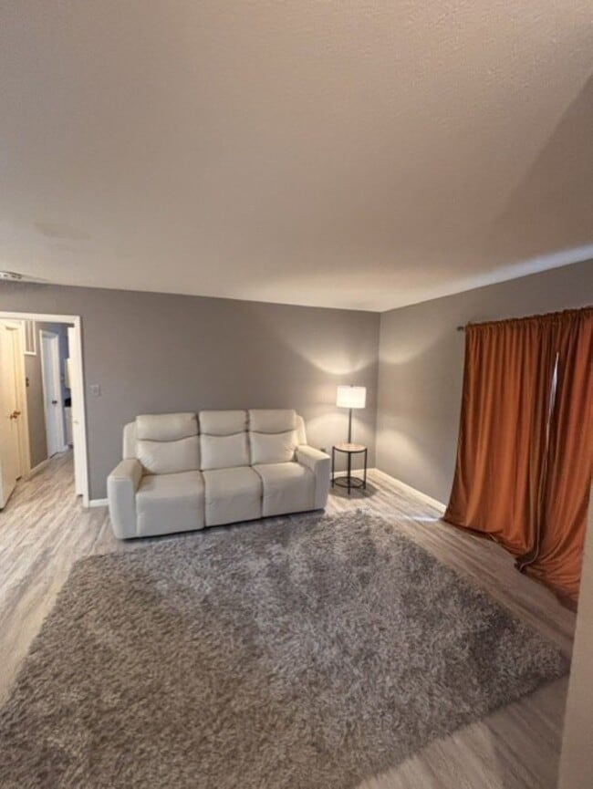 Building Photo - 2626 Holly Hall St Unit 511