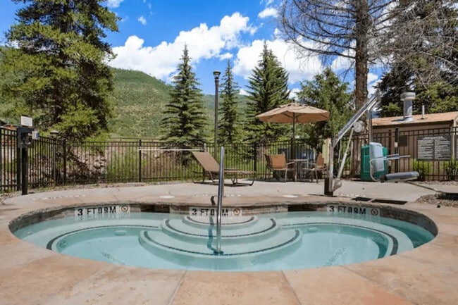 2284/1-2281 S Frontage Rd W Unit SI ID1268158P