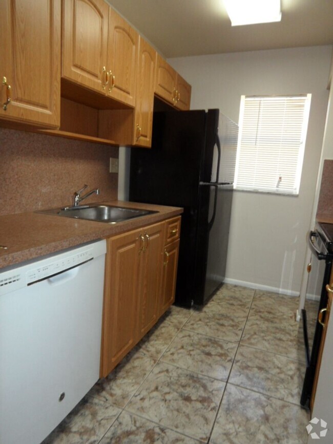 Building Photo - 2-Bed, 2-Bath Condo in Coral Springs!