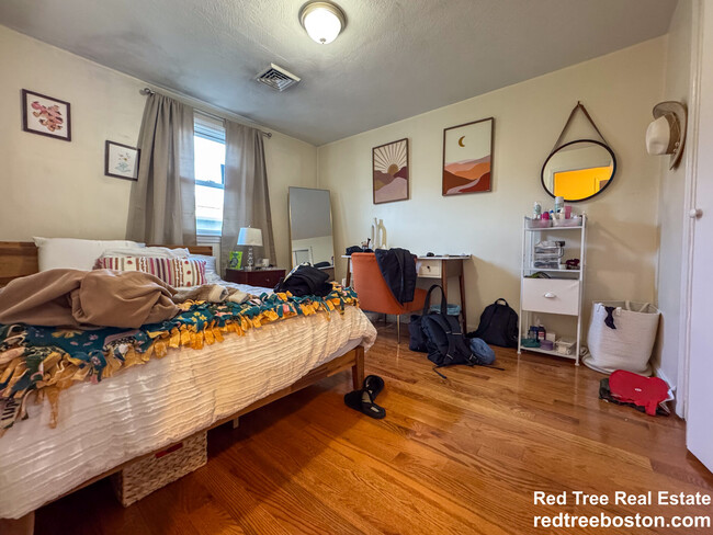 Photo - 74 Dunboy St Apartments Unit 2