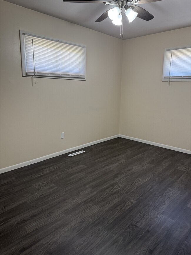 Photo - 502 N Cedar St