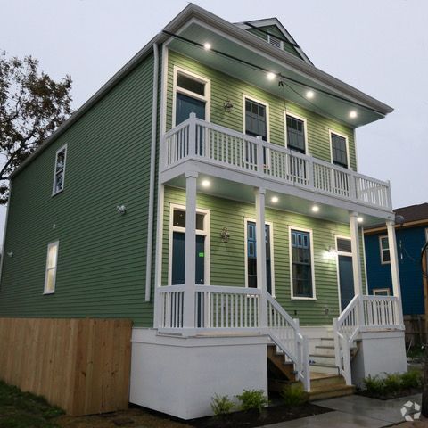 Building Photo - 2406 S Johnson St Rental