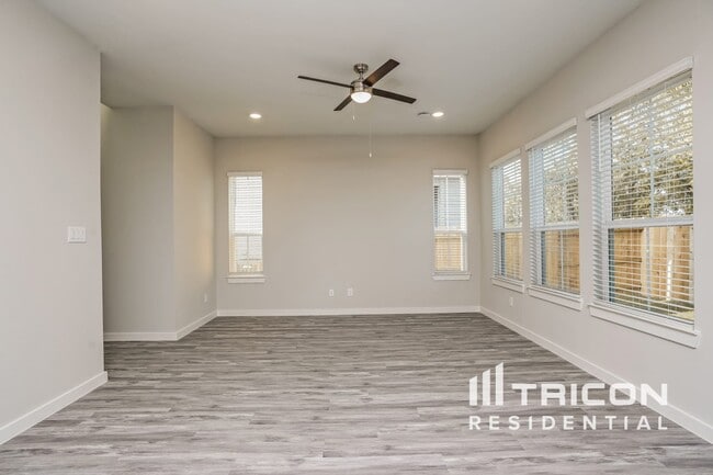 Photo - 9835 Willow Creek Commerce Dr