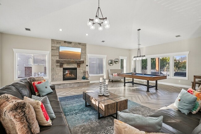 Clubhouse Lounge and Billiards - Pinebrook