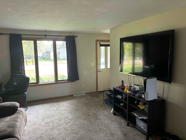 Photo - 3242 Larry Dr